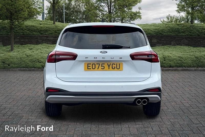 Begagnad Ford Focus Active X 2025 Vit Kombi