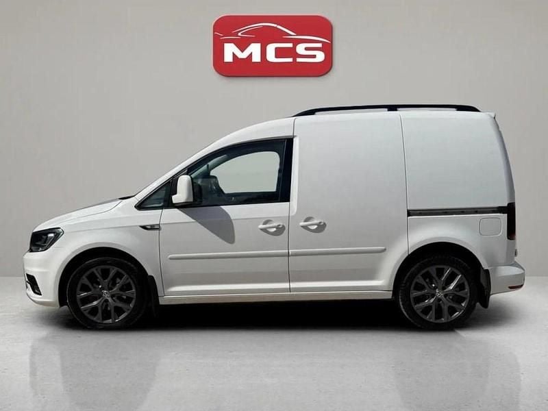 Begagnad VW Caddy Highline 150 HK (110 kW) 2018 Vit Minibuss