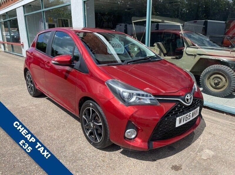 Red Used 2015 Toyota Yaris Sport Hatchback | £3,995 (Super price) - Image 1/4