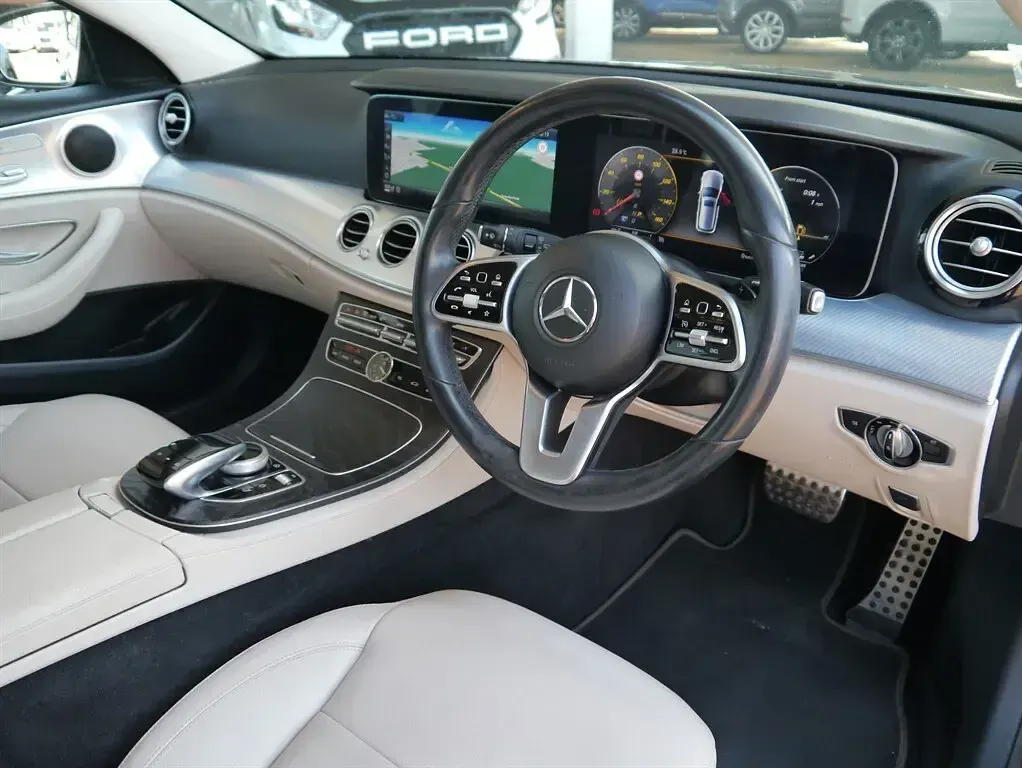 Used Mercedes E220 SE 2019 Blue Estate