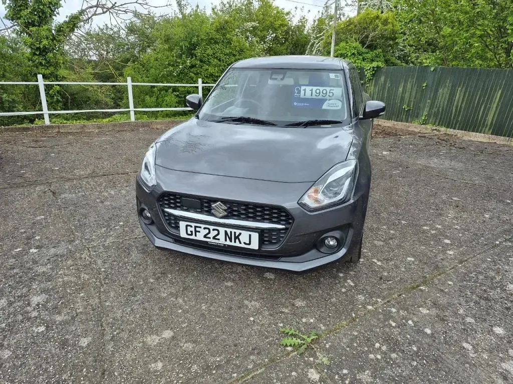 Usado Suzuki Swift SZ5 83 HP (61 kW) 2022 Cinzento Citadino