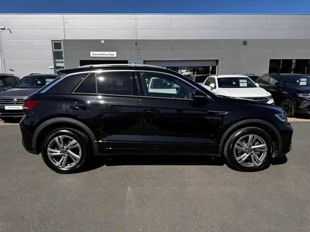 Used VW T-Roc R-line 150 HP (110 kW) 2025 Black SUV