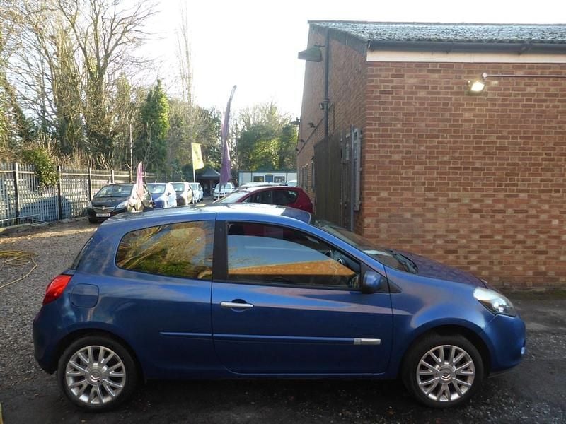 Used Renault Clio II Dynamique 75 HP (55 kW) 2011 Blue Hatchback
