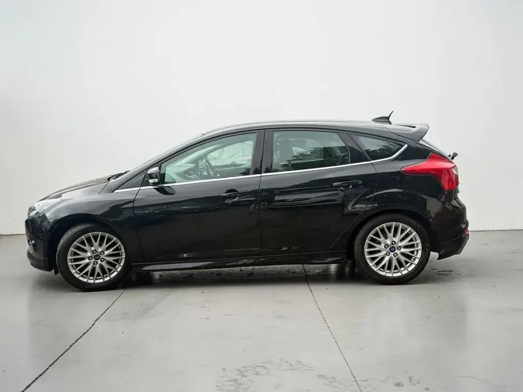 Used Ford Focus Zetec 115 HP (84 kW) 2014 Black Hatchback