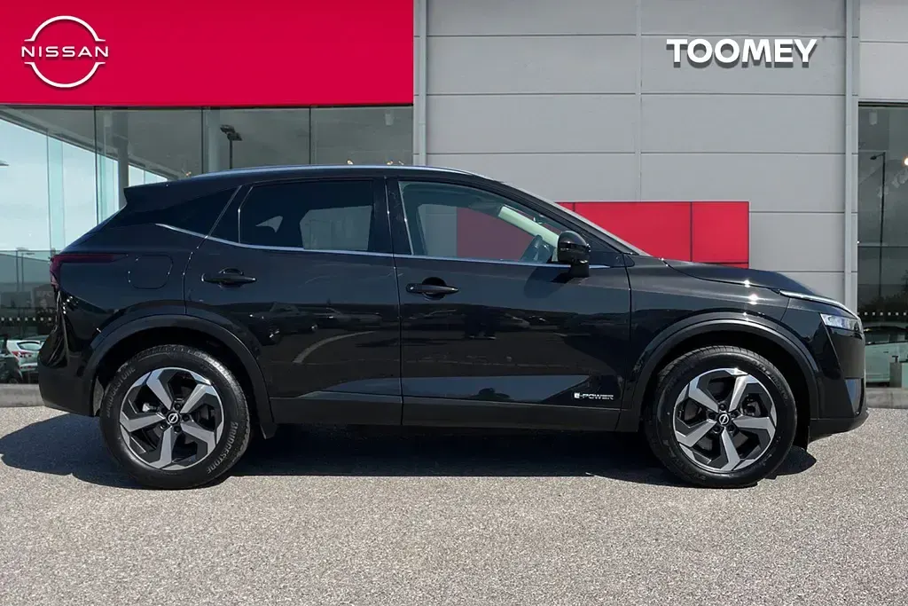 Used Nissan Qashqai N-Connecta 187 HP (137 kW) 2024 Black SUV