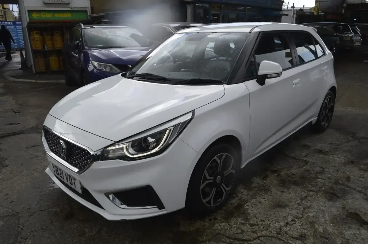 Used MG MG3 Exclusive 106 HP (77 kW) 2021 White Hatchback