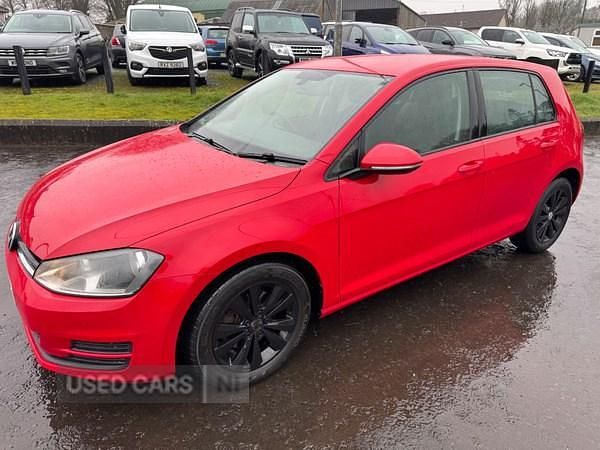 Used VW Golf VII SE 105 HP (77 kW) 2014 Red Hatchback