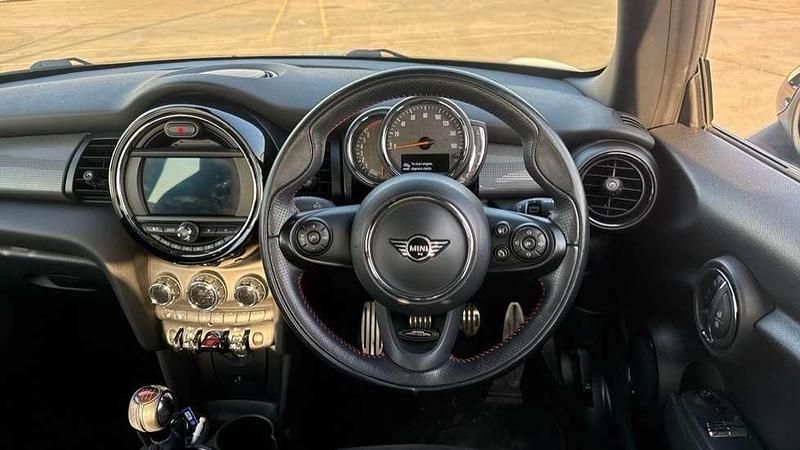 Used Mini Cooper Hatch 136 HP (100 kW) 2019 Blue Hatchback