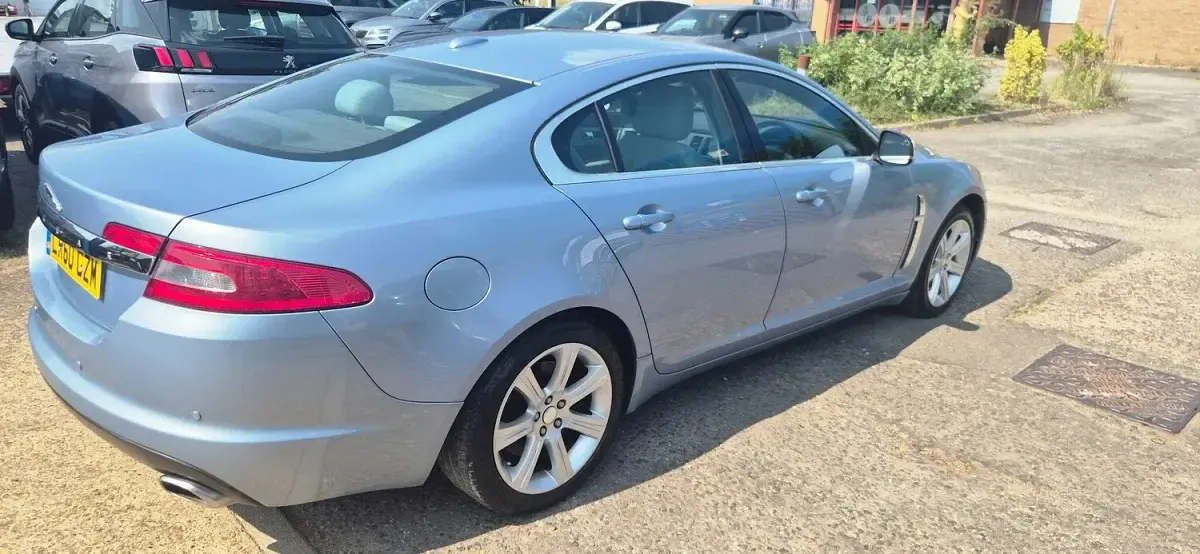 Used Jaguar XF Luxury 2010 Blue Sedan