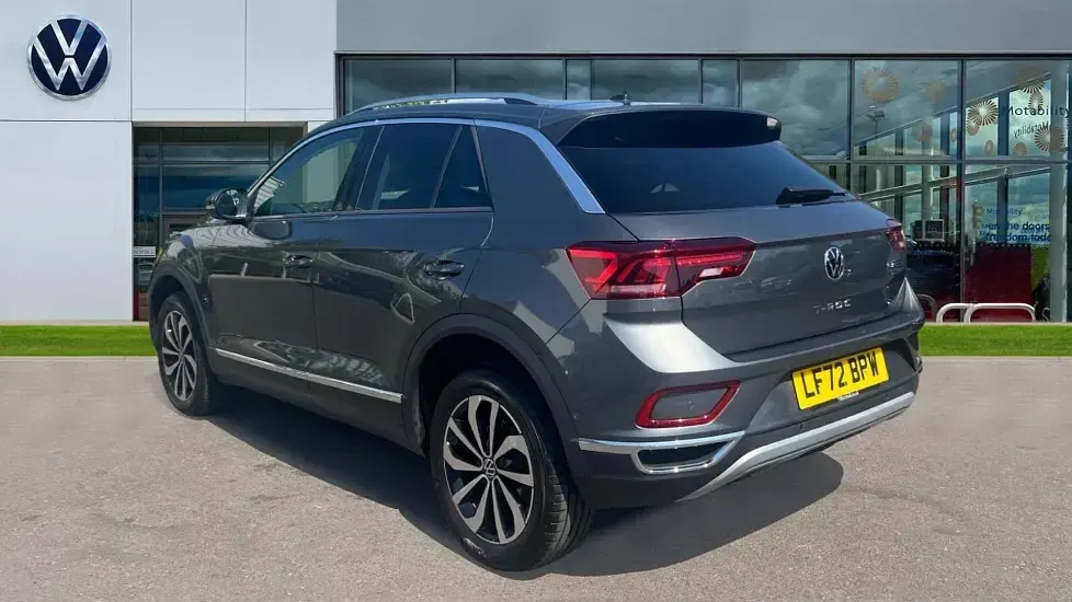Used VW T-Roc Style 150 HP (110 kW) 2023 Indium grey metallic SUV