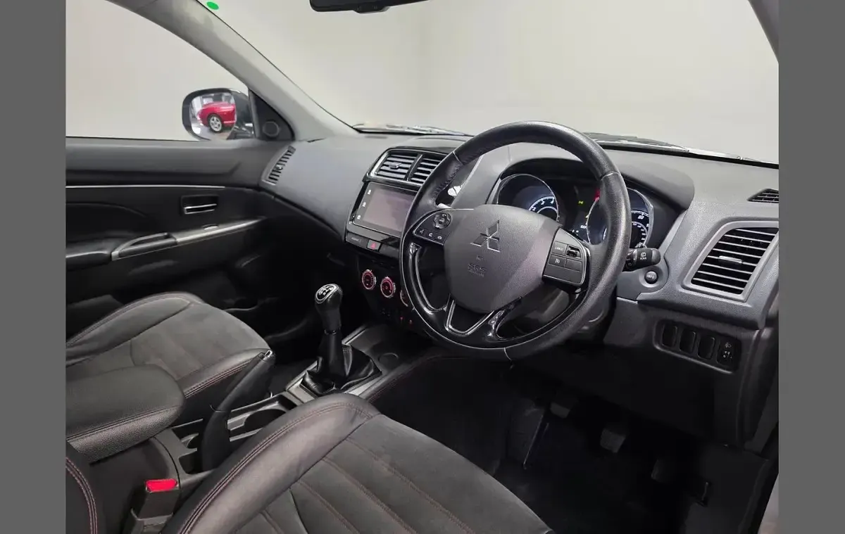 Used Mitsubishi ASX 117 HP (86 kW) 2019 Silver SUV