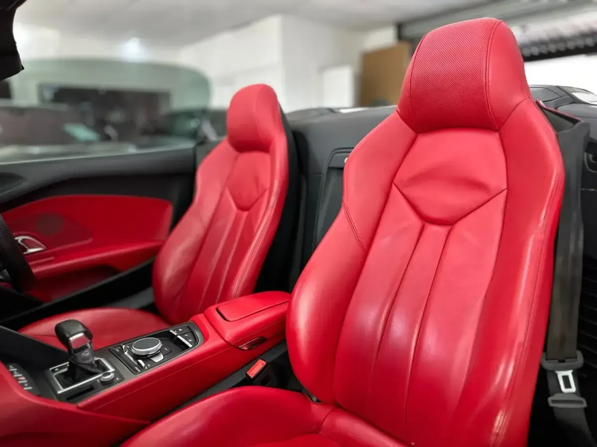 Begagnad Audi R8 Coupé Advanced 2018 Vit Sportkupé