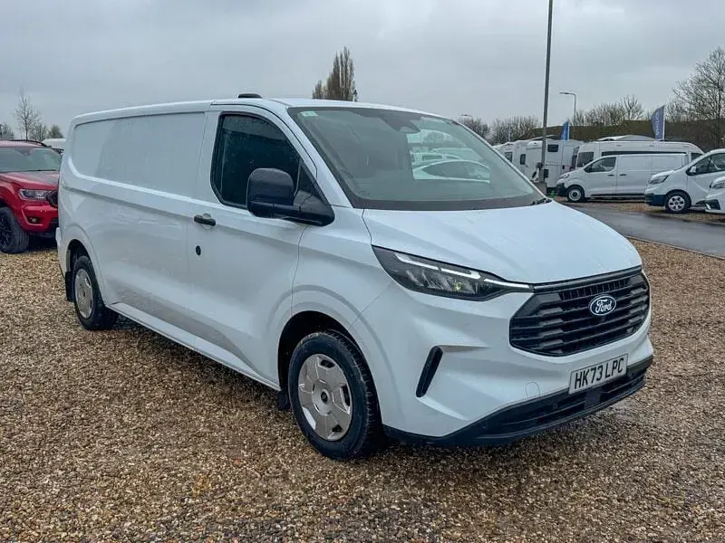 Begagnad Ford Transit Custom Trend 136 HK (100 kW) 2024 Vit Van