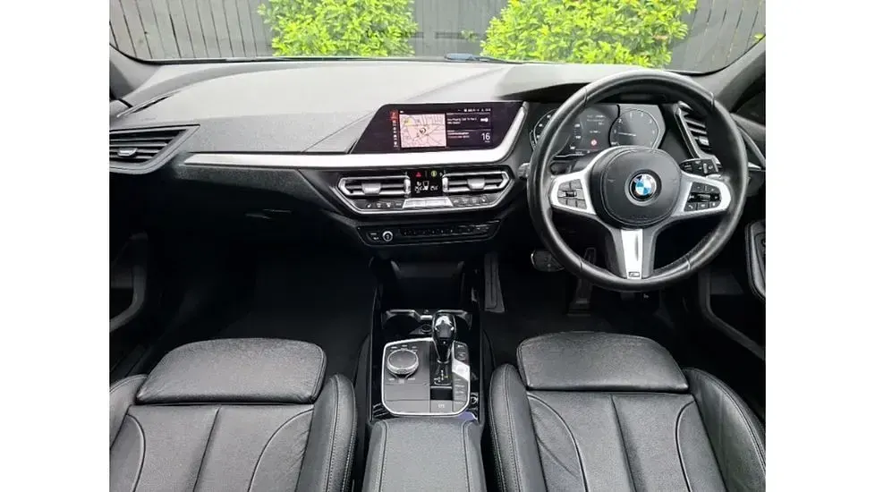 Used BMW 118 M Sport 140 HP (102 kW) 2020 Grey Hatchback