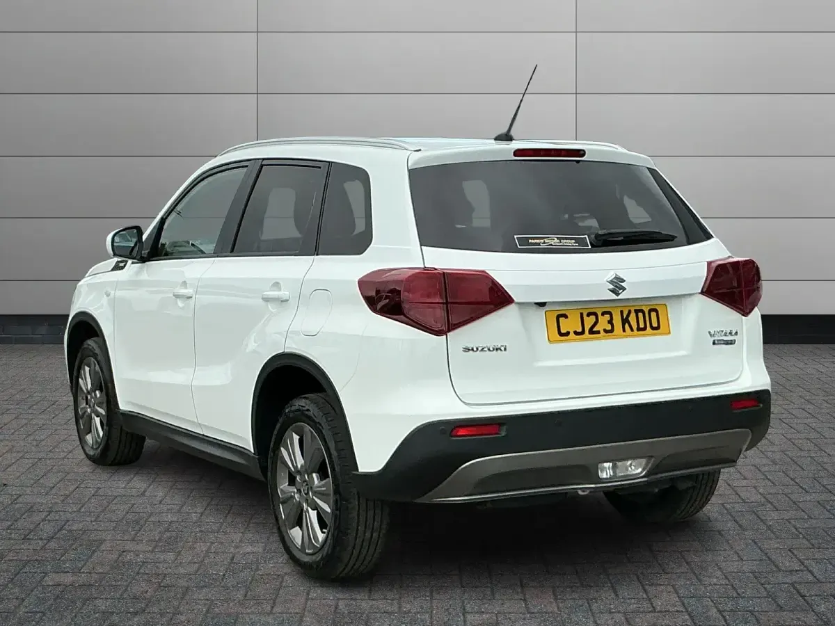 Used Suzuki Vitara SZ-T 129 HP (94 kW) 2023 White SUV