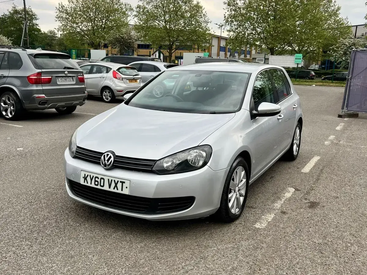 Begagnad VW Golf VI SE 2010 Silver Halvkombi