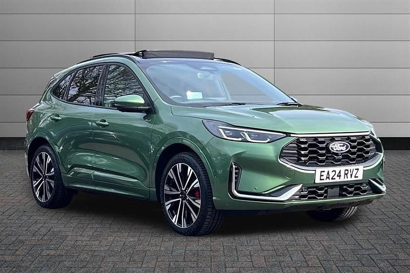 Used Ford Kuga ST-Line X 183 HP (134 kW) 2024 Bursting green SUV