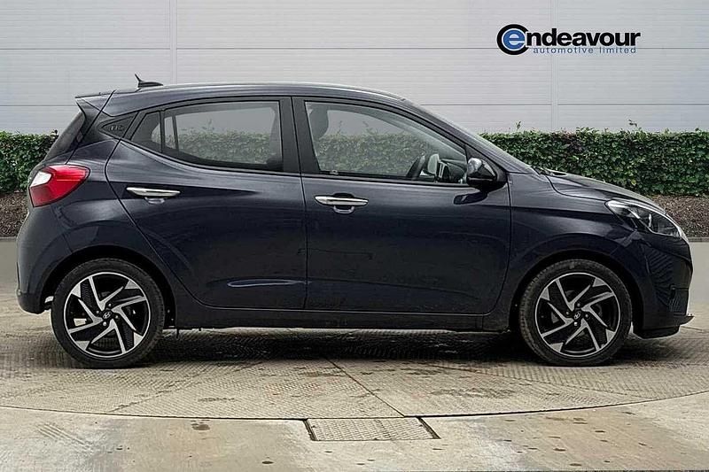 Used Hyundai i10 Premium 79 HP (58 kW) 2025 Grey Hatchback