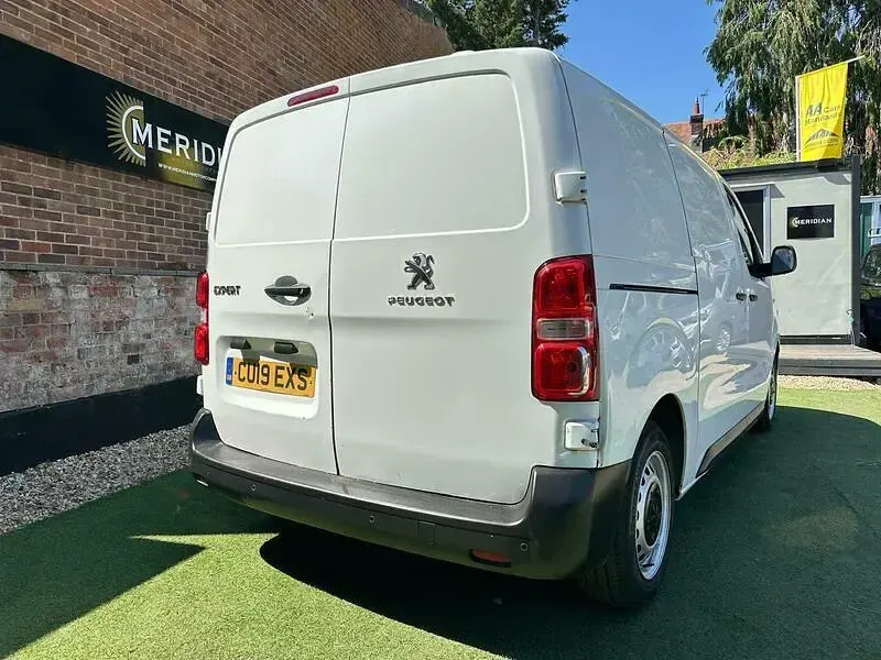 Used Peugeot Expert 2019 White Van