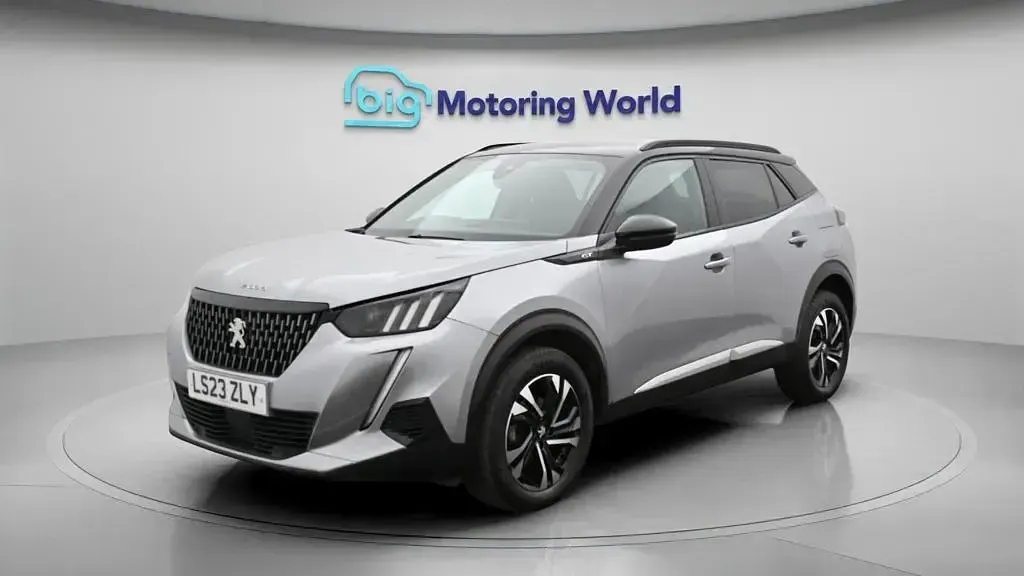 Used Peugeot 2008 GT 131 HP (96 kW) 2023 Grey SUV