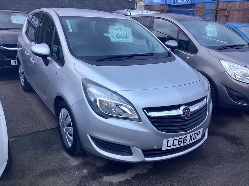 Used Vauxhall Meriva Club 118 HP (86 kW) 2016 Silver MPV