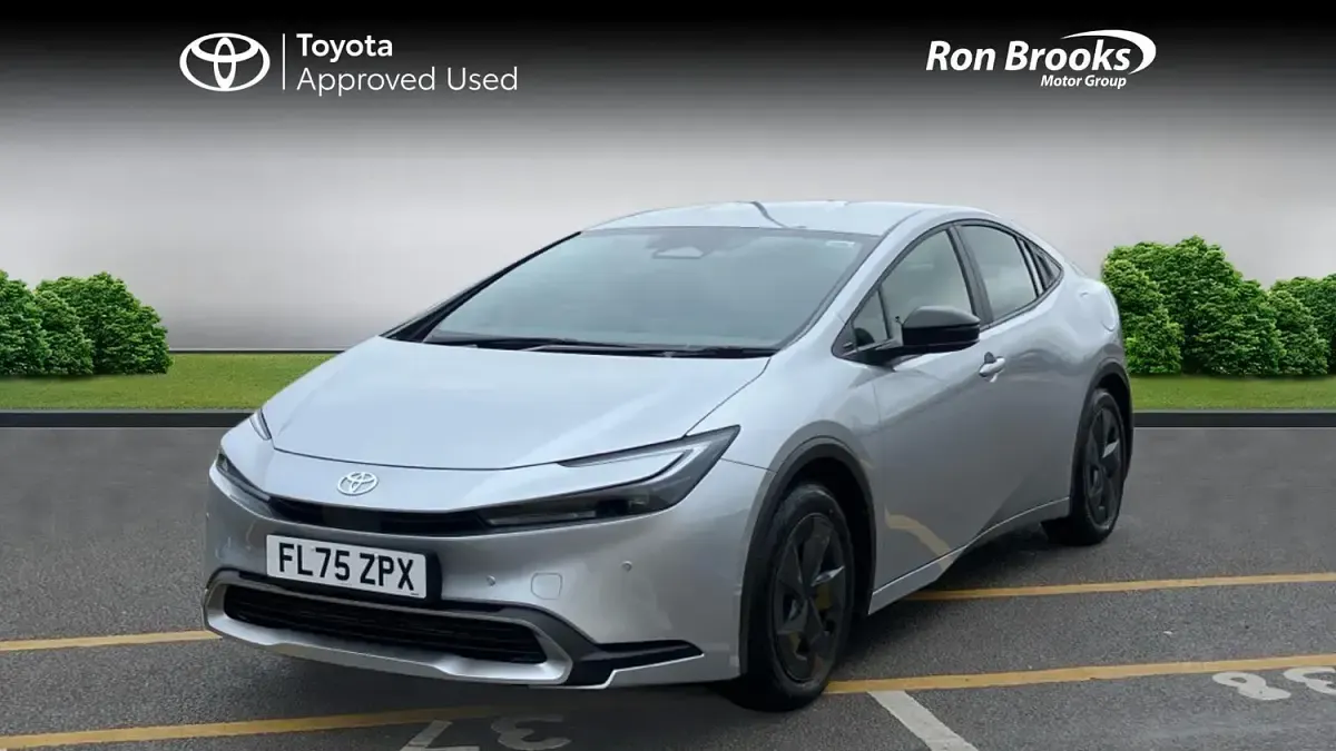 Used Toyota Prius Design 2025 Silver Hatchback