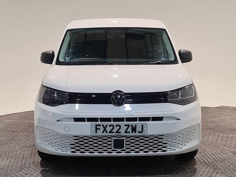 Used VW Caddy Maxi 102 HP (75 kW) 2022 White MPV