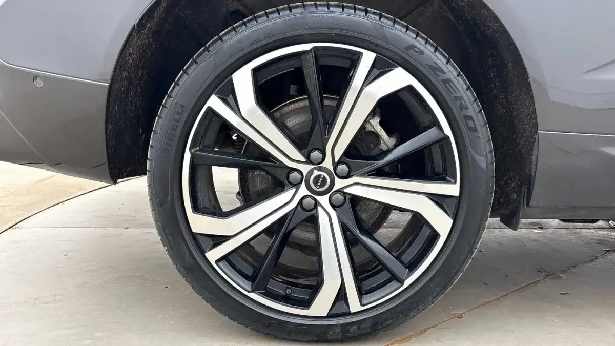 Used Volvo XC60 Ultra 247 HP (181 kW) 2025 SUV