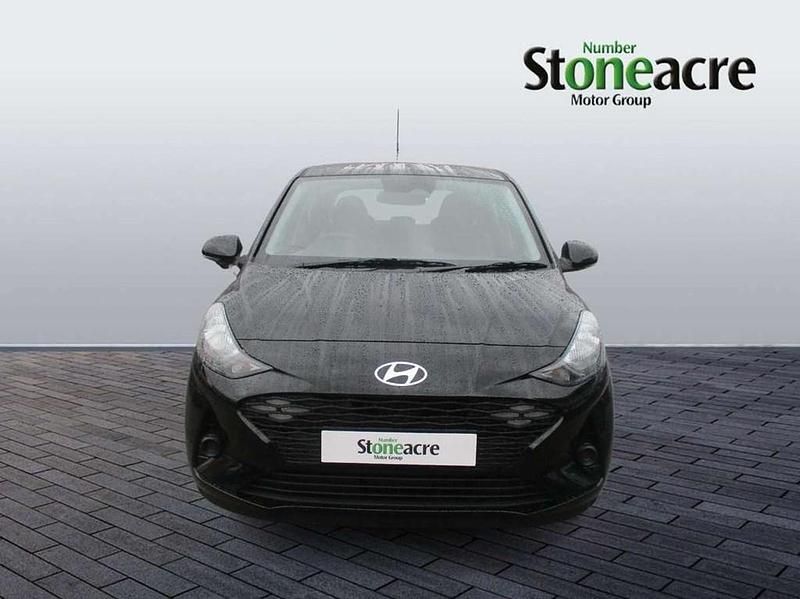 New Hyundai i10 Advanced 63 HP (46 kW) 2025 Black Hatchback