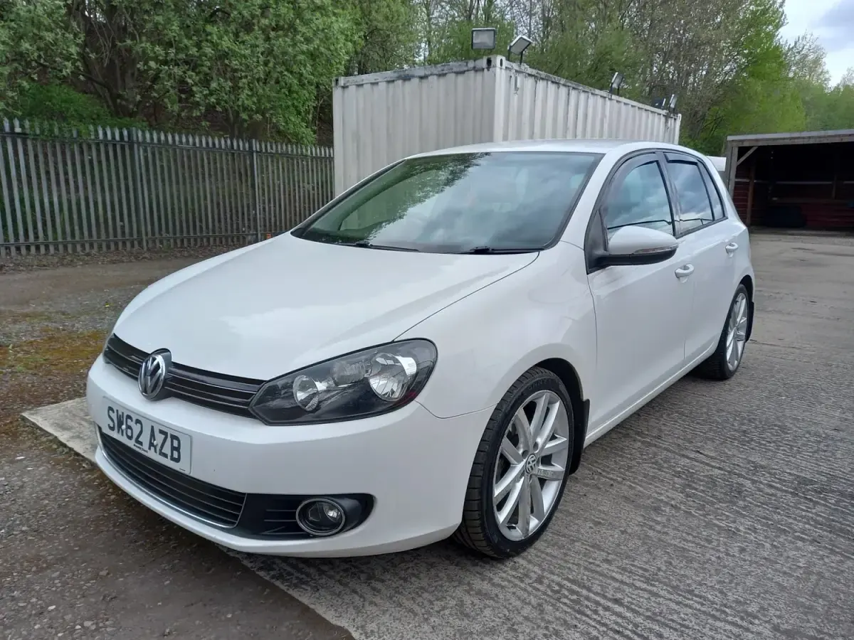 Used VW Golf VII GT 140 HP (102 kW) 2012 White Hatchback