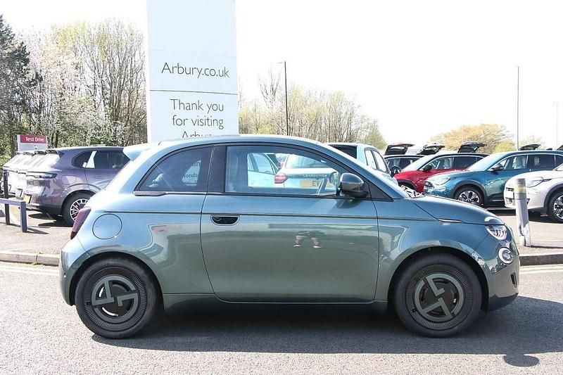 New Fiat 500e 85 kW (116 HP) 2026 Green Hatchback