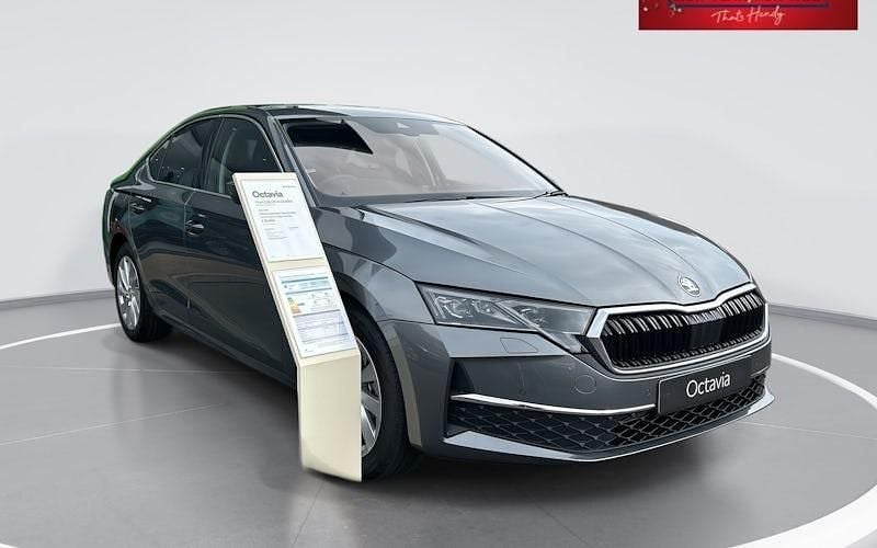 Used 2025 Skoda Octavia First Edition Hatchback | £27,999 - Image 1/4