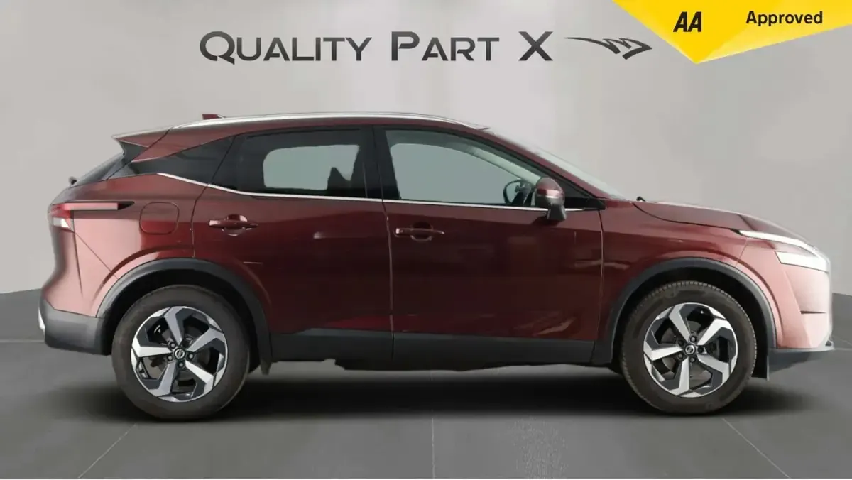 Used Nissan Qashqai N-Connecta 158 HP (116 kW) 2022 Red SUV