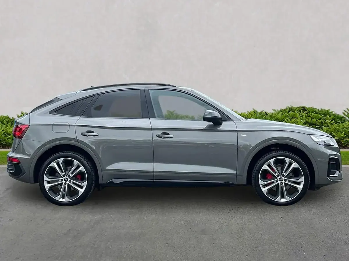 Used Audi Q5 Comfort 204 HP (150 kW) 2023 Grey SUV