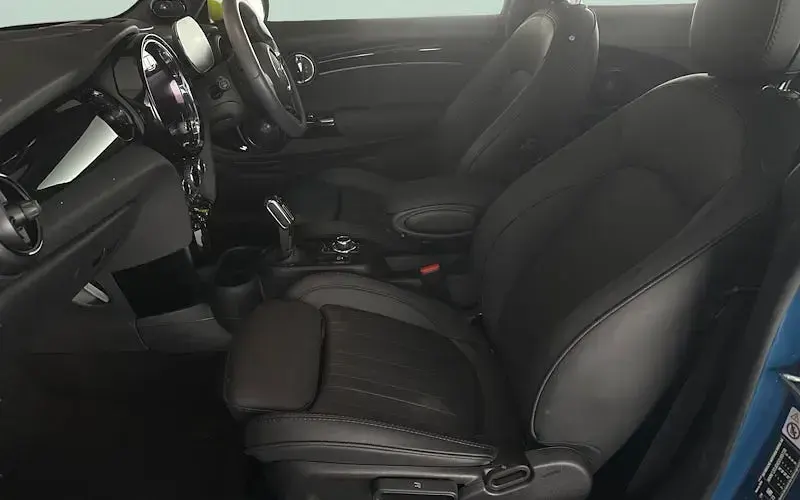Used Mini Cooper Level 3 135 kW (184 HP) 2023 Hatchback