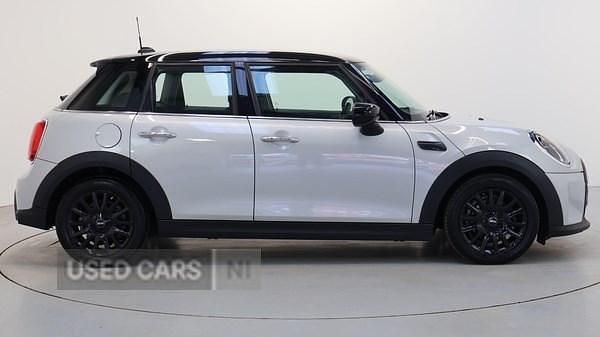 Used Mini Cooper Classic 134 HP (98 kW) 2022 Silver Hatchback