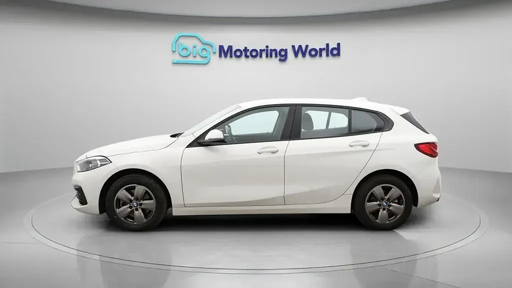 Usado BMW 118 136 HP (100 kW) 2024 Branco Citadino
