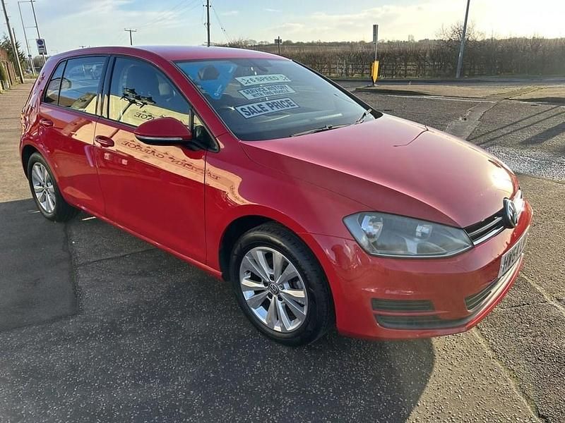 Used VW Golf VII SE 122 HP (89 kW) 2014 Red Hatchback