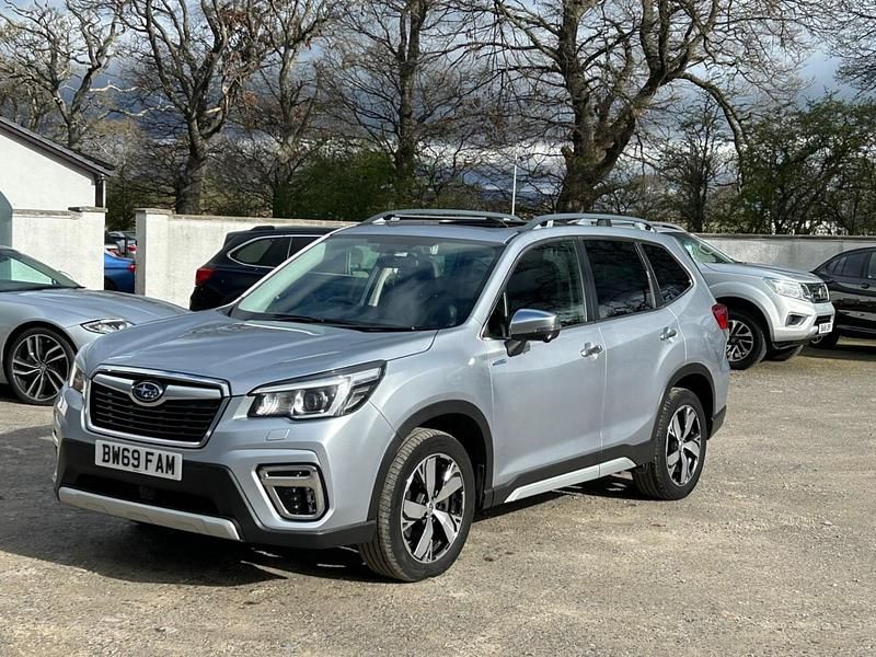 Begagnad Subaru Forester Premium 150 HK (110 kW) 2019 Silver SUV