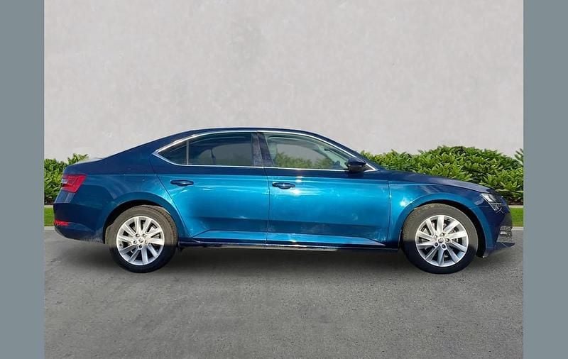 Used Skoda Superb SE Technology 147 HP (108 kW) 2022 Blue Hatchback