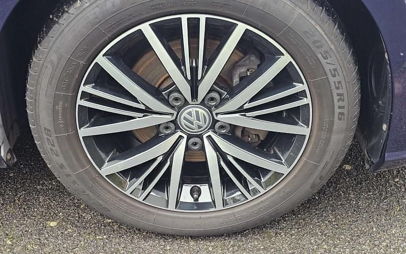 Used VW Golf VII SE 131 HP (96 kW) 2018 Blue Hatchback