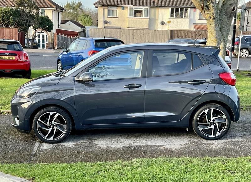 Used Hyundai i10 Premium 84 HP (61 kW) 2022 Grey Hatchback