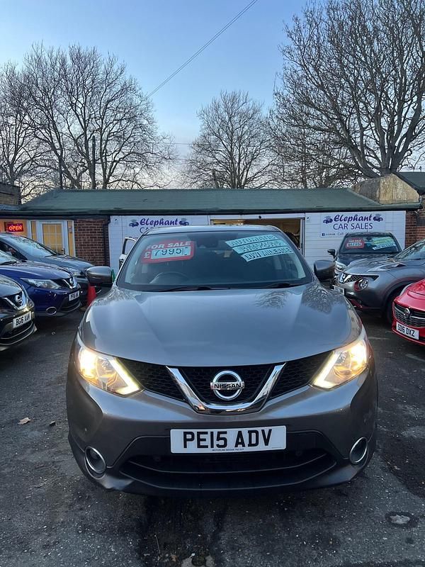 Used Nissan Qashqai N-TEC 115 HP (84 kW) 2015 Grey SUV