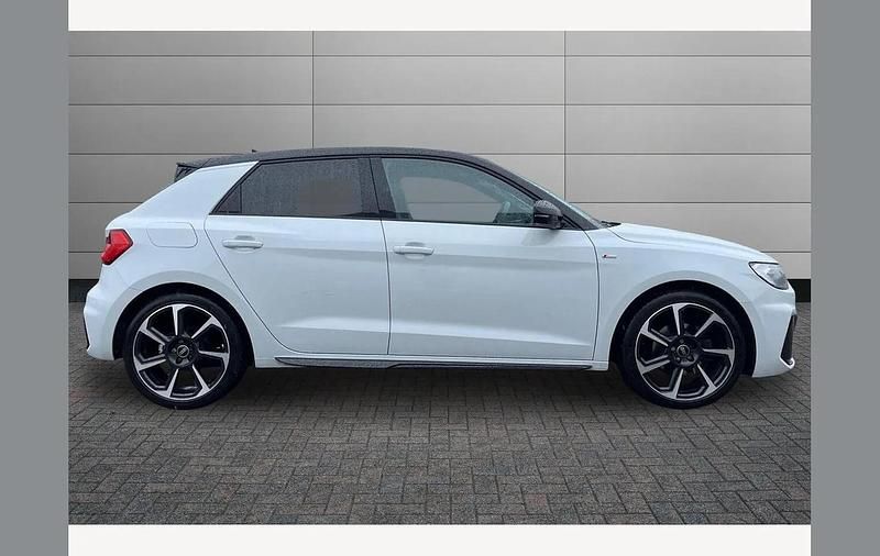Used Audi A1 Black Edition 147 HP (108 kW) 2022 White SUV