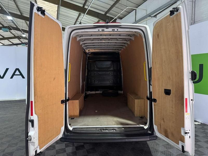 Usado VW Crafter Trendline 140 HP (102 kW) 2023 Branco Van