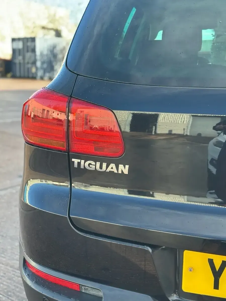 Używany VW Tiguan SE 140 KM (102 kW) 2012 Czarny SUV