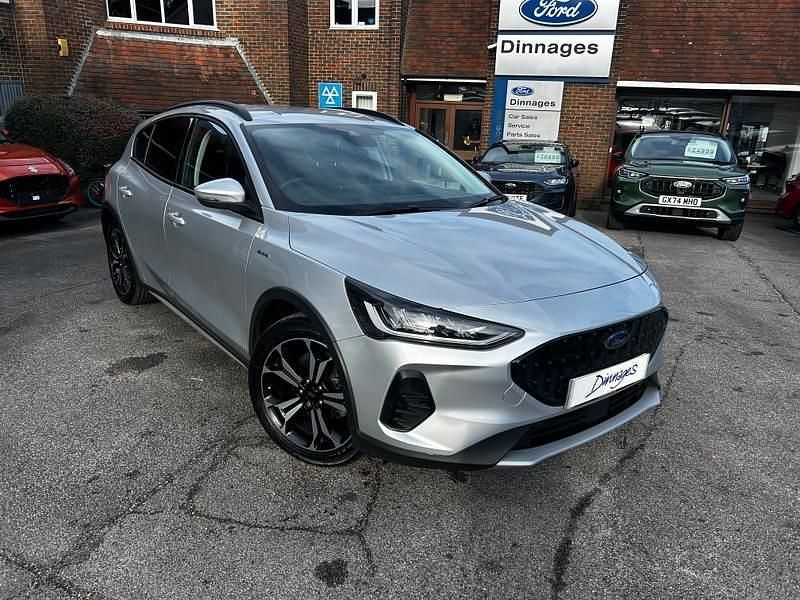 Used Ford Focus Active X 125 HP (91 kW) 2023 Silver Hatchback