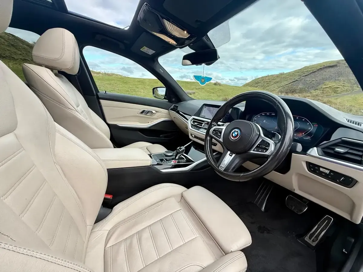 Used BMW 330 M Sport 261 HP (191 kW) 2019 Blue Sedan