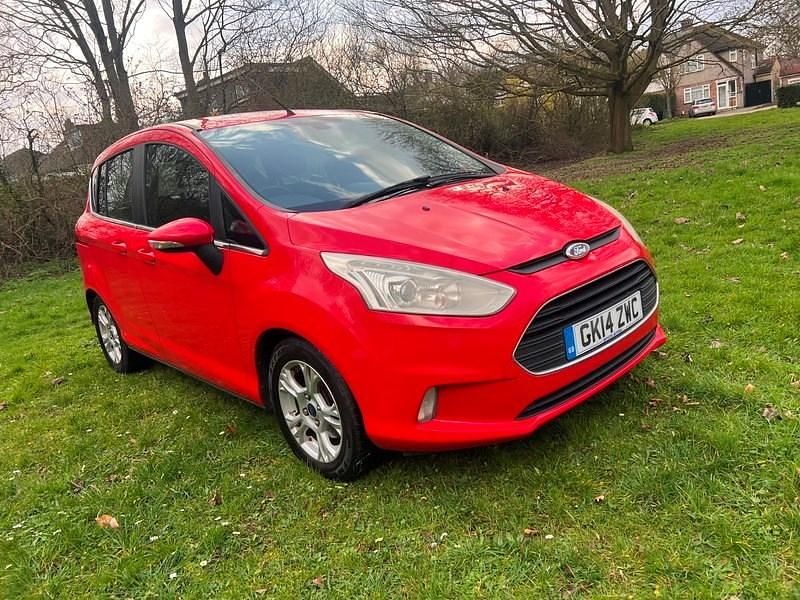Used Ford B-MAX Zetec 100 HP (73 kW) 2014 Red MPV