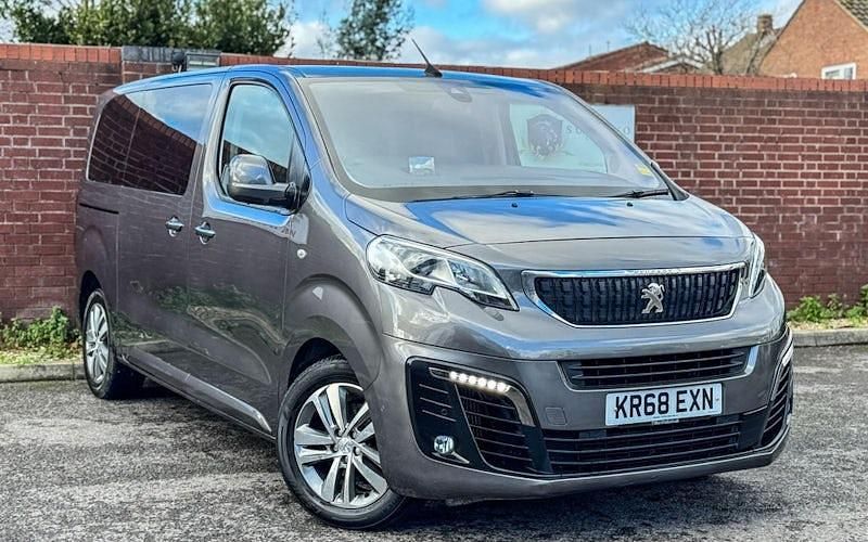 Used 2022 Peugeot Traveller Allure MPV | £22,999 (Good price) - Image 1/3